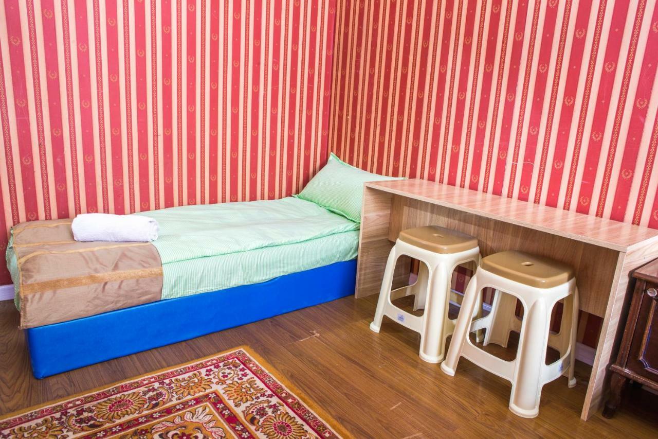 City Guesthouse & Tours أولان باتور المظهر الخارجي الصورة